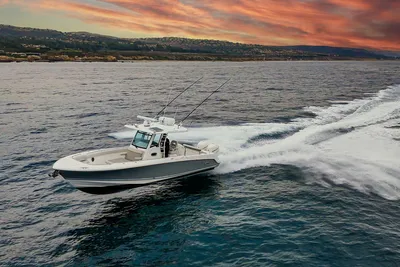 Boston Whaler 330 Outrage