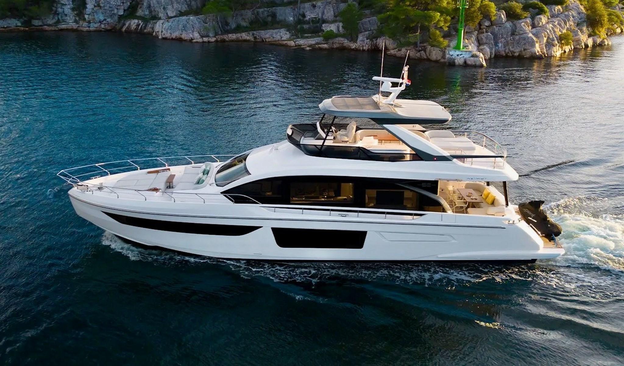 Custom Azimut 68 flybridge
