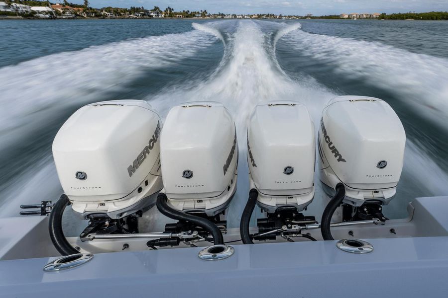 2018 Boston Whaler 420 Outrage