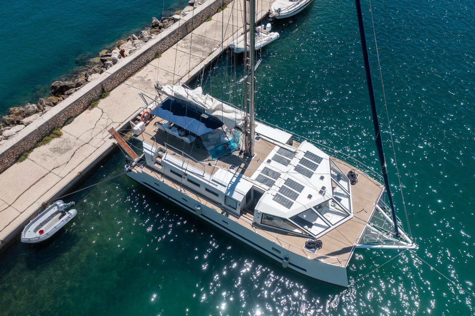 catamaran 50 feet