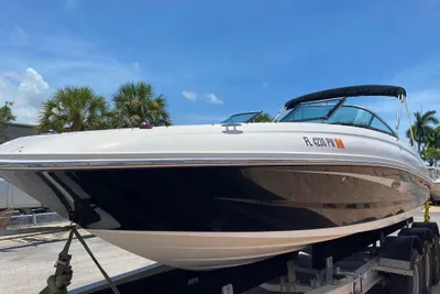 Sea Ray 240 Sundeck