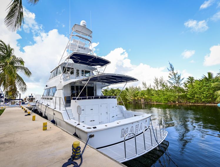 2000-82-hatteras-flybridge