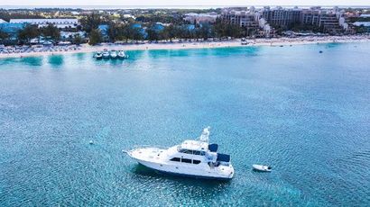 2000 82' Hatteras-Flybridge Grand Cayman, KY