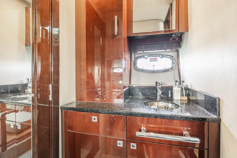 Hav-n Fun Yacht Photos Pics 