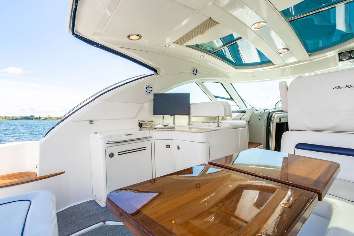 2009 Sea Ray 47 