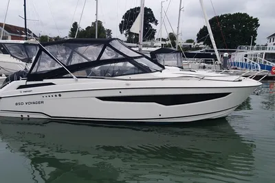 2022 Parker 850 Voyager