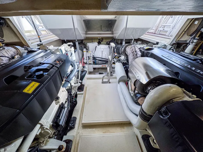 Luna Yacht Photos Pics 