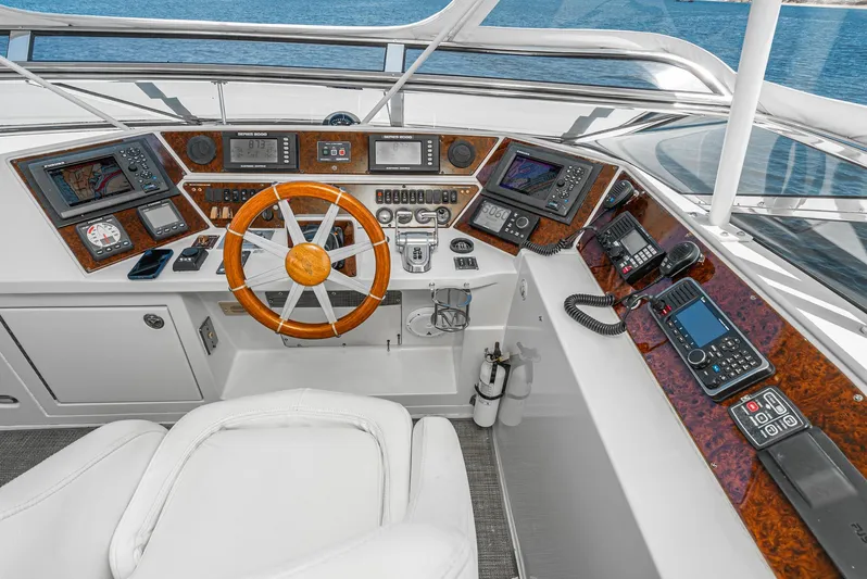 Mojo Yacht Photos Pics 