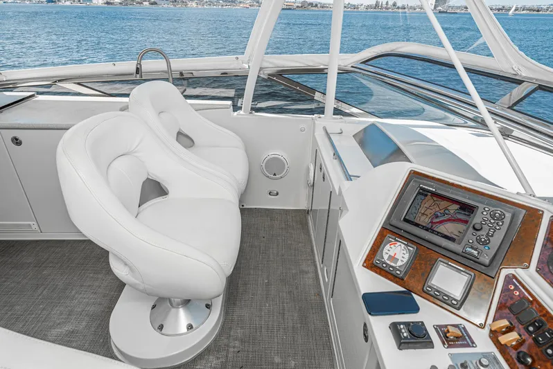 Mojo Yacht Photos Pics 