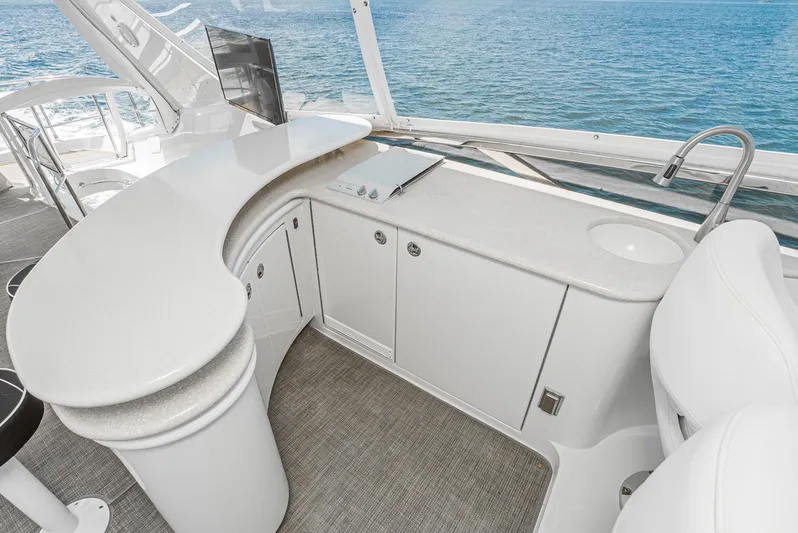 Mojo Yacht Photos Pics 