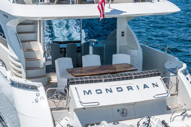 Mojo Yacht Photos Pics 