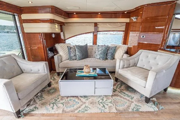 Mojo Yacht Photos Pics 