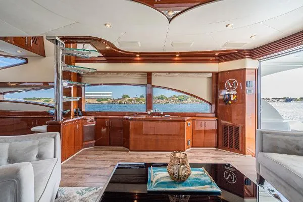 Mojo Yacht Photos Pics 