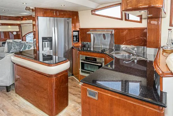 Mojo Yacht Photos Pics 