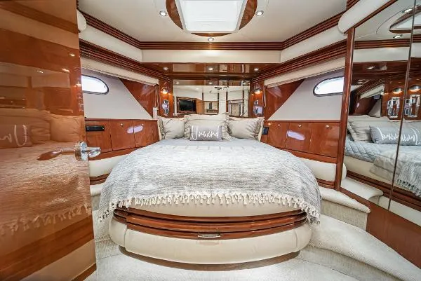 Mojo Yacht Photos Pics 