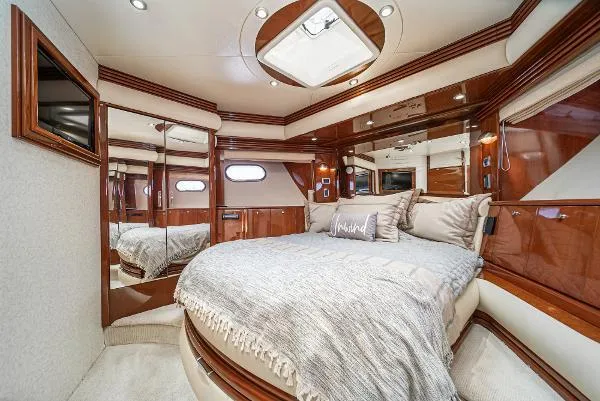 Mojo Yacht Photos Pics 