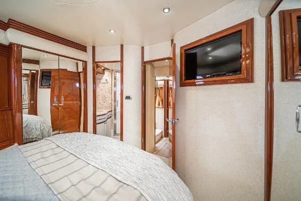 Mojo Yacht Photos Pics 