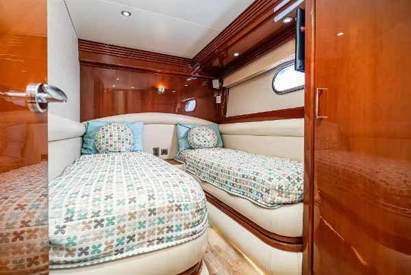 Mojo Yacht Photos Pics 