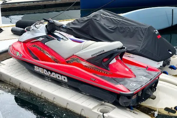 Mojo Yacht Photos Pics 