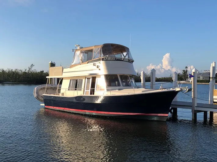 Quahog Yacht Photos Pics 