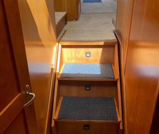 Quahog Yacht Photos Pics 