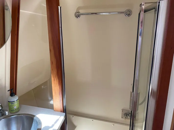 Quahog Yacht Photos Pics 