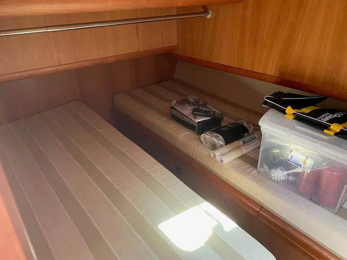 Quahog Yacht Photos Pics 