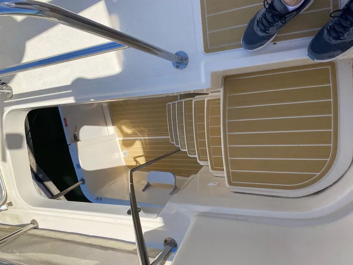 Quahog Yacht Photos Pics 