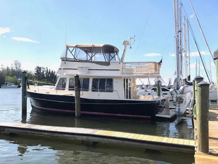Quahog Yacht Photos Pics 