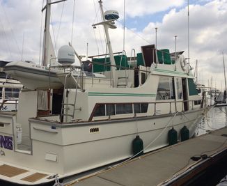 Tollycraft Cockpit Motoryacht