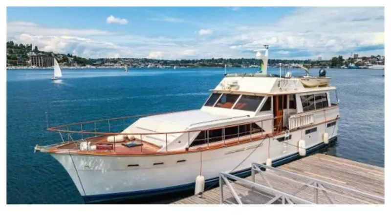 Camelot Yacht Photos Pics 