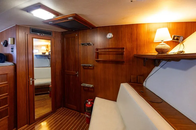 Cavalier Yacht Photos Pics Crew Quarters