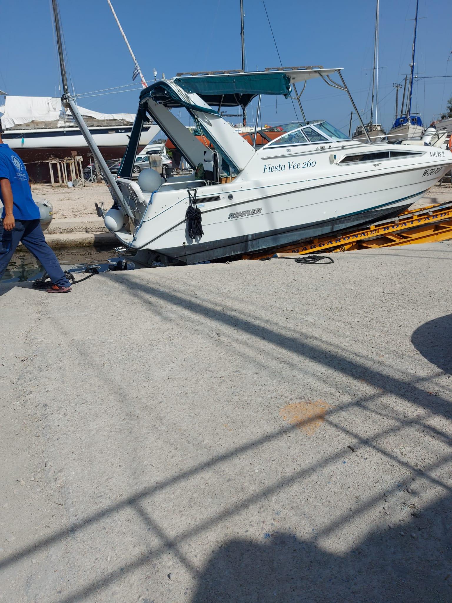 Rinker FIESTA 260 VEE Usado - Cosas de Barcos