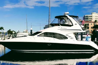 Sea Ray 44 Sedan Bridge