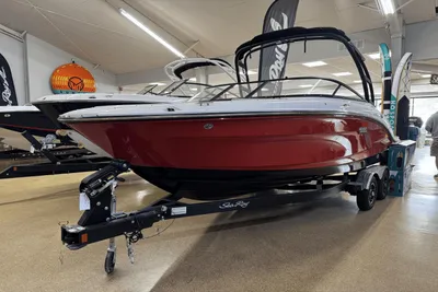 Sea Ray SPX 210