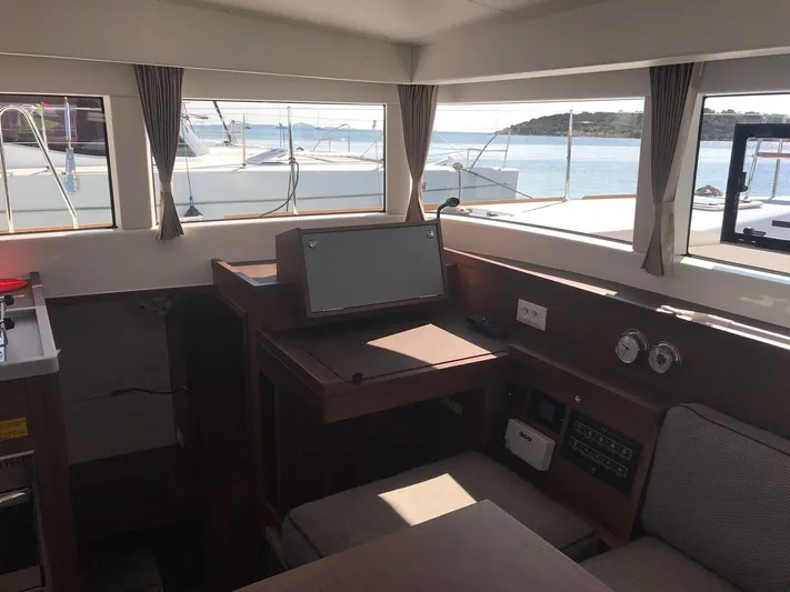  Yacht Photos Pics Lagoon 40