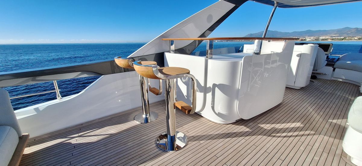 2023 Azimut 77 