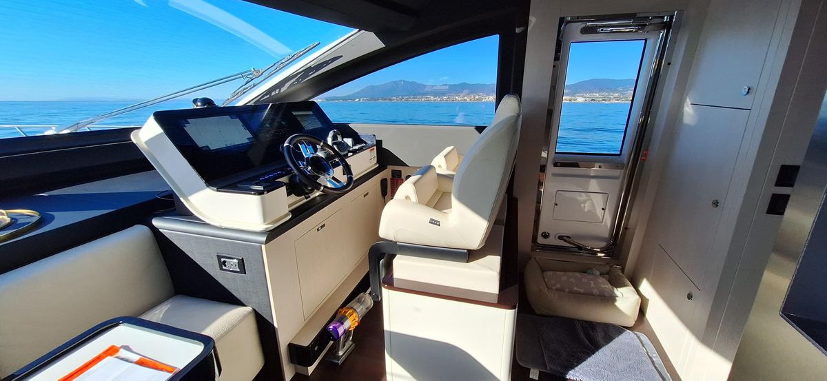 2023 Azimut 77 