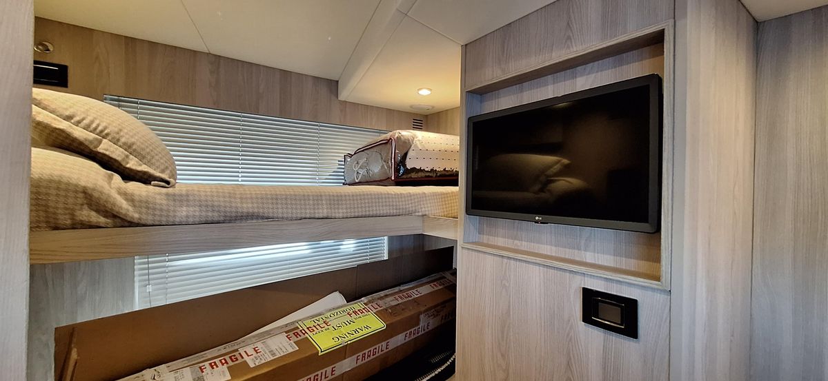 2023 Azimut 77 