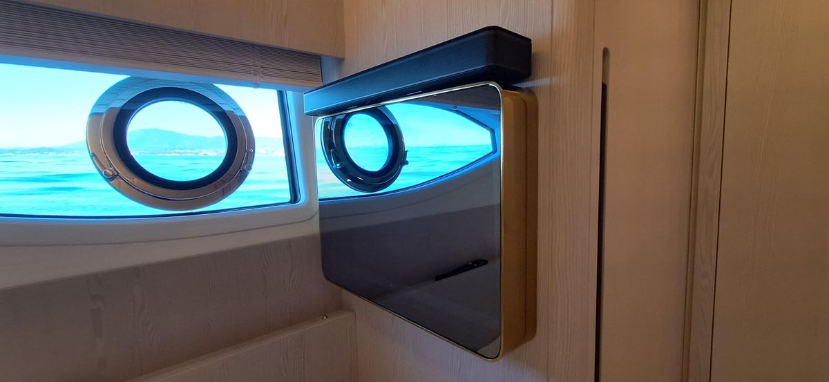 2023 Azimut 77 