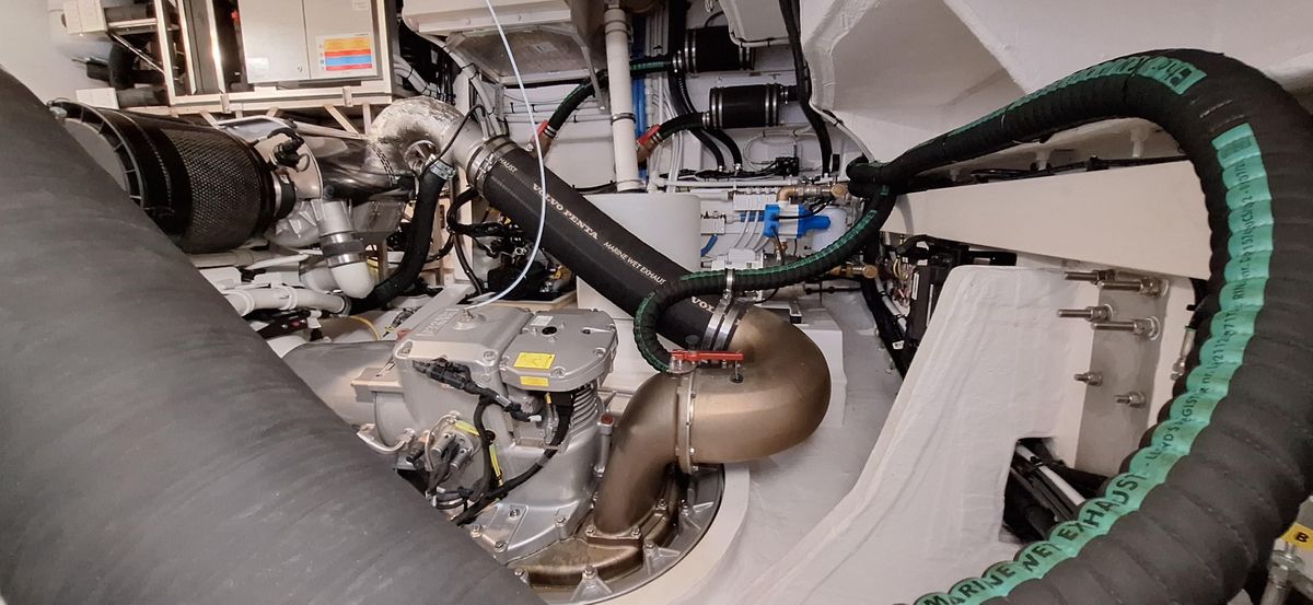 2023 Azimut 77 
