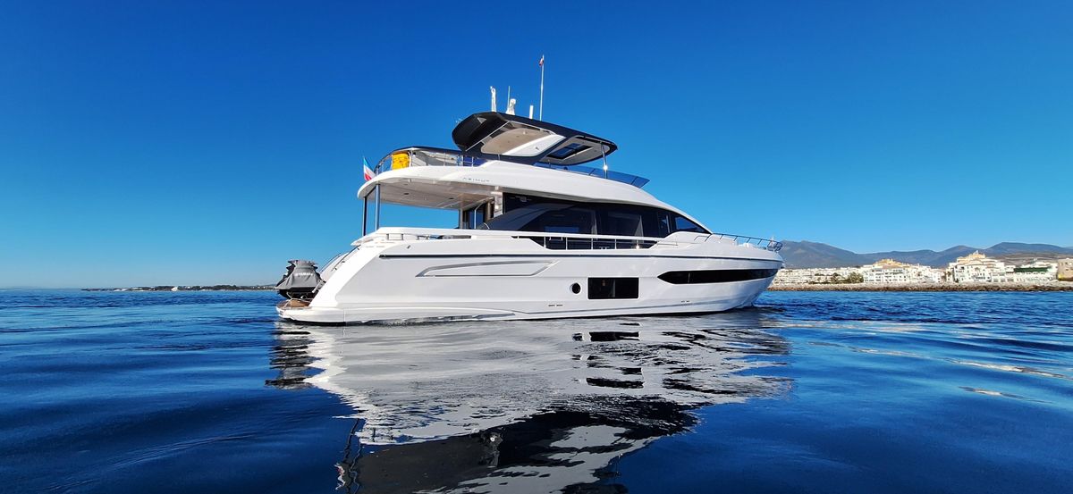 2023 Azimut 77 