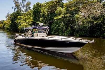 Marlago Fs 35 Center Console Cuddy