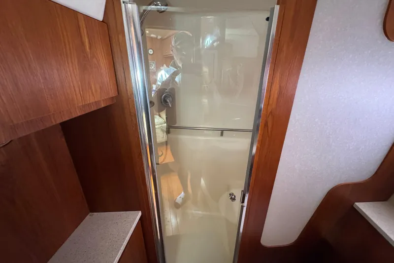  Yacht Photos Pics Interior of 2008 Tiara Yachts 3900 Sovran, featuring a compact shower area.