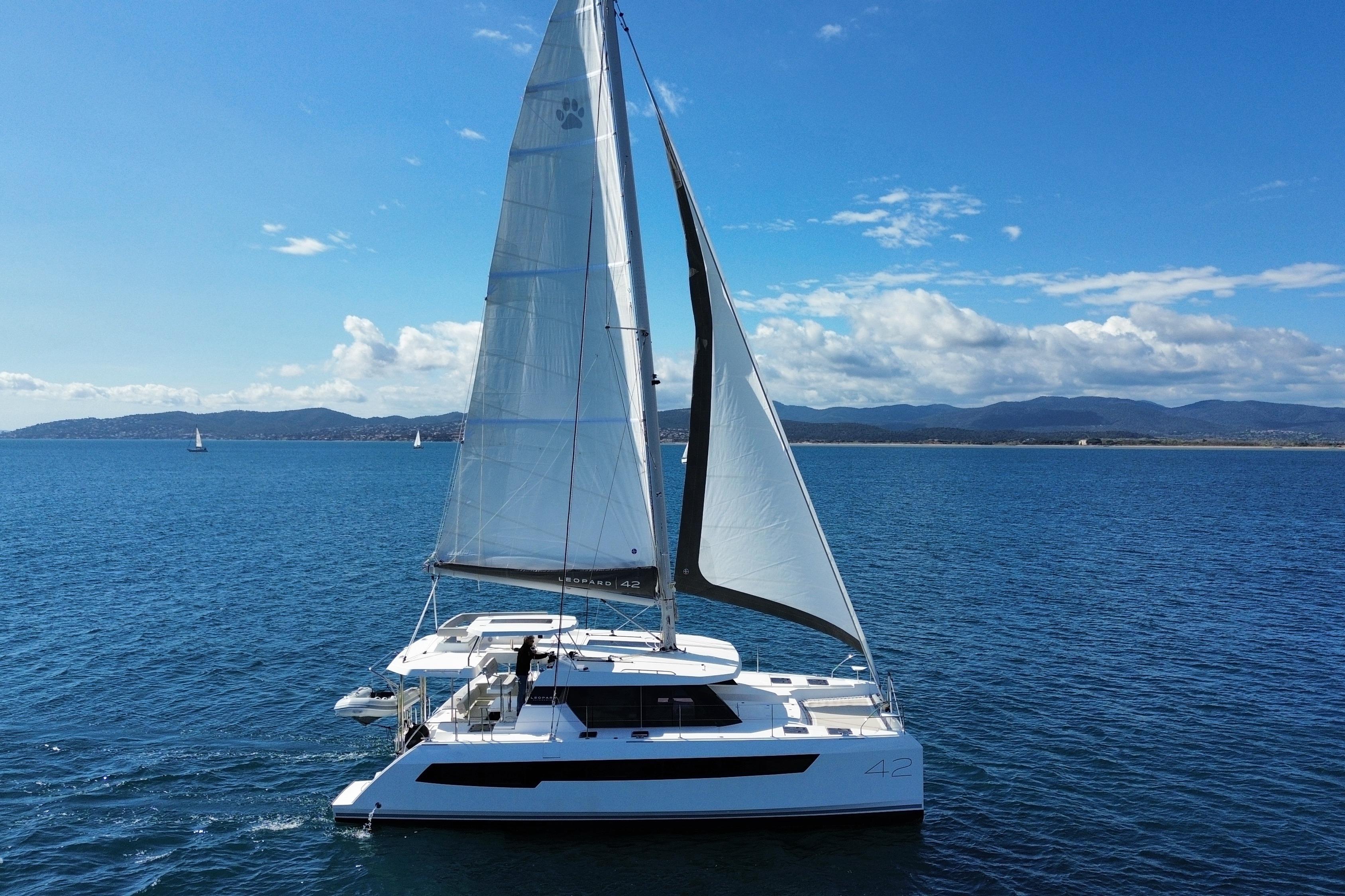 2025 Leopard 42