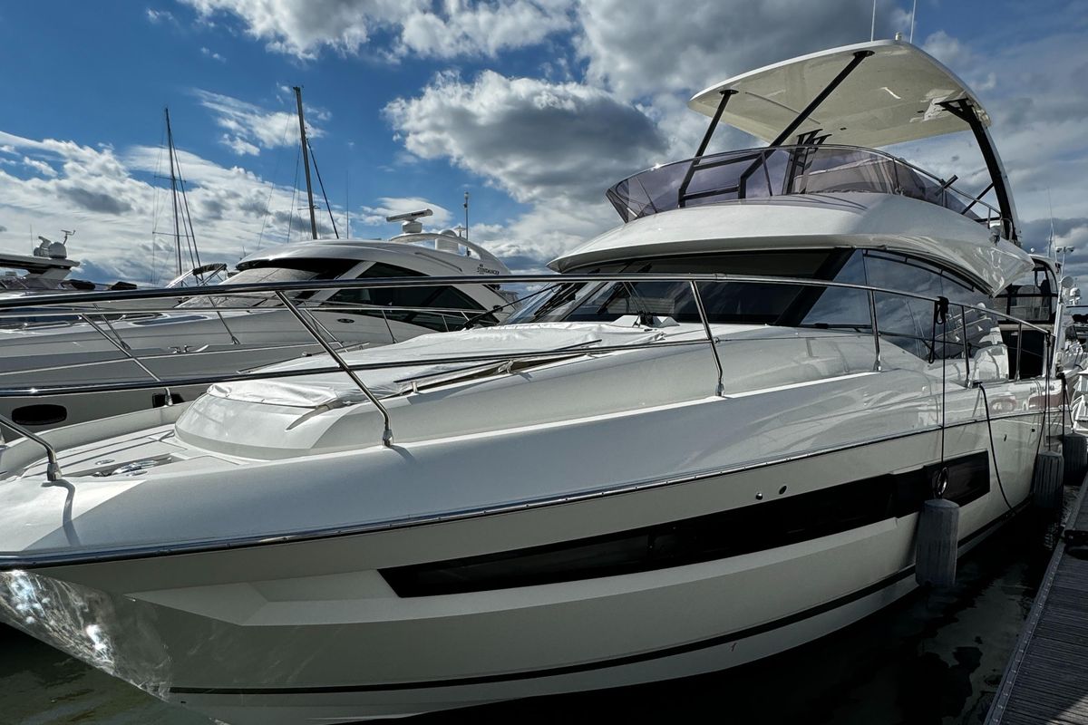 2019 Prestige 46 