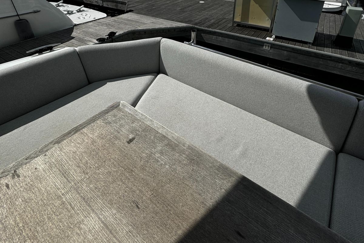 2019 Prestige 46 