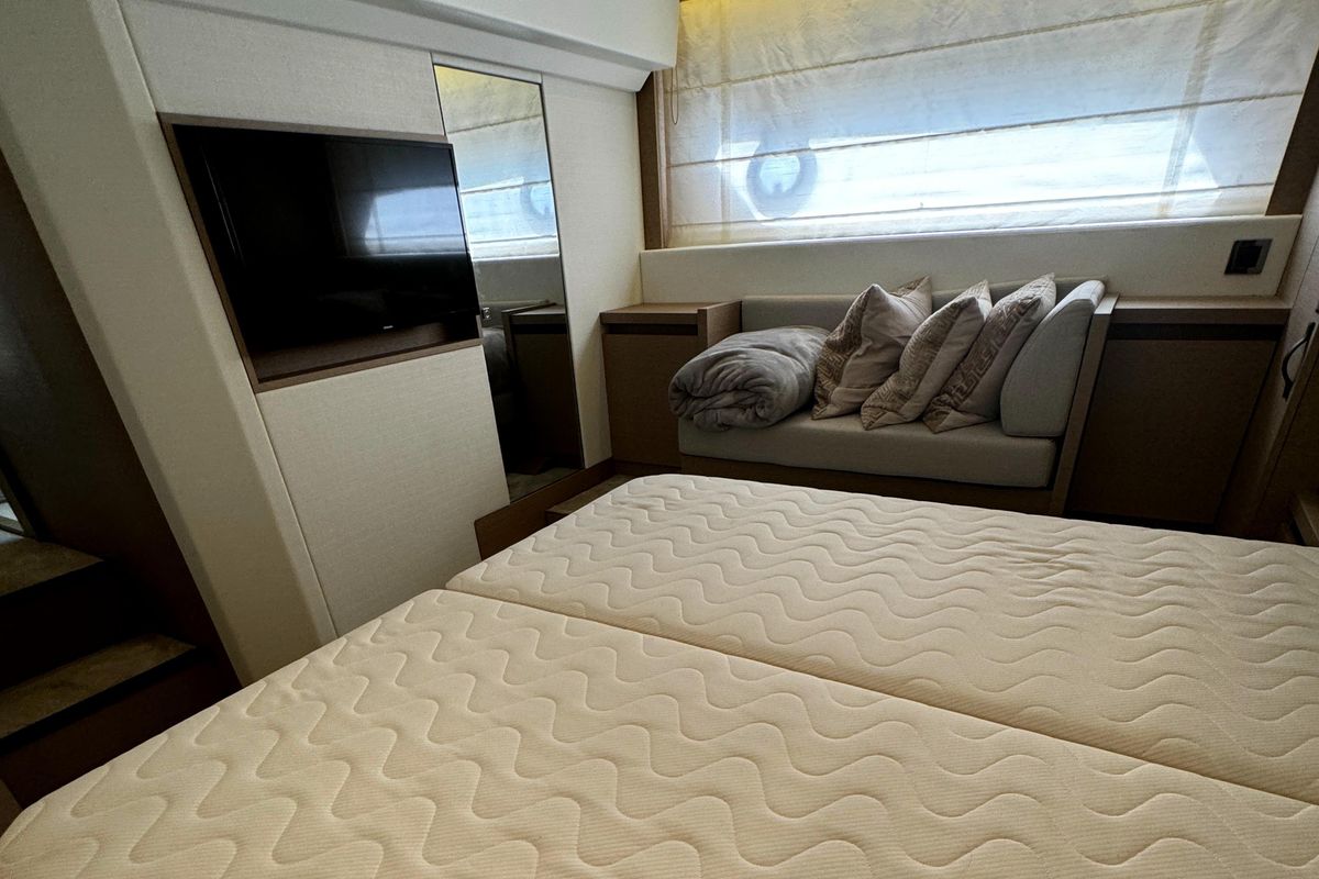 2019 Prestige 46 