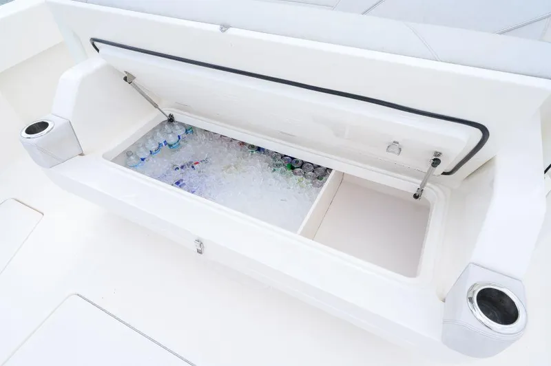 Yacht Photos Pics Open cooler with ice and drinks on 2023 SeaVee 420Z boat.