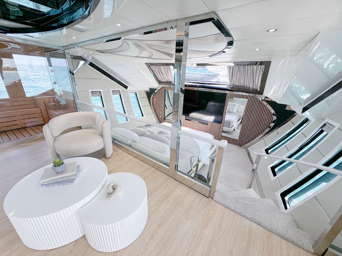 2010 Custom 112 